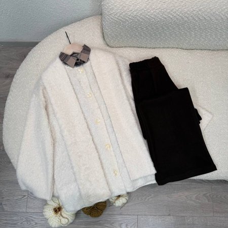 ابيض جكيت فقط